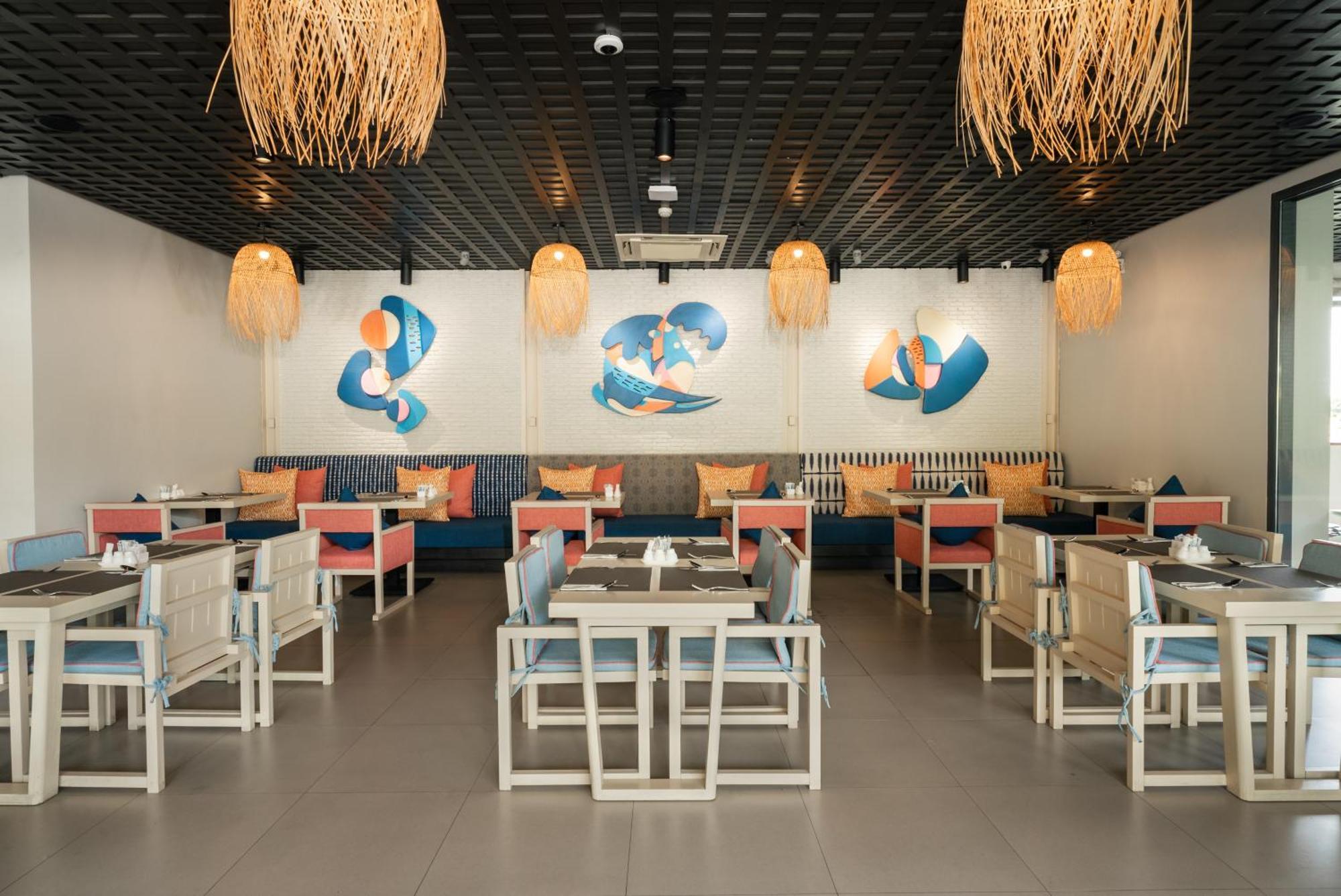 Hotel Ikon Phuket - Sha Extra Plus Karon Extérieur photo