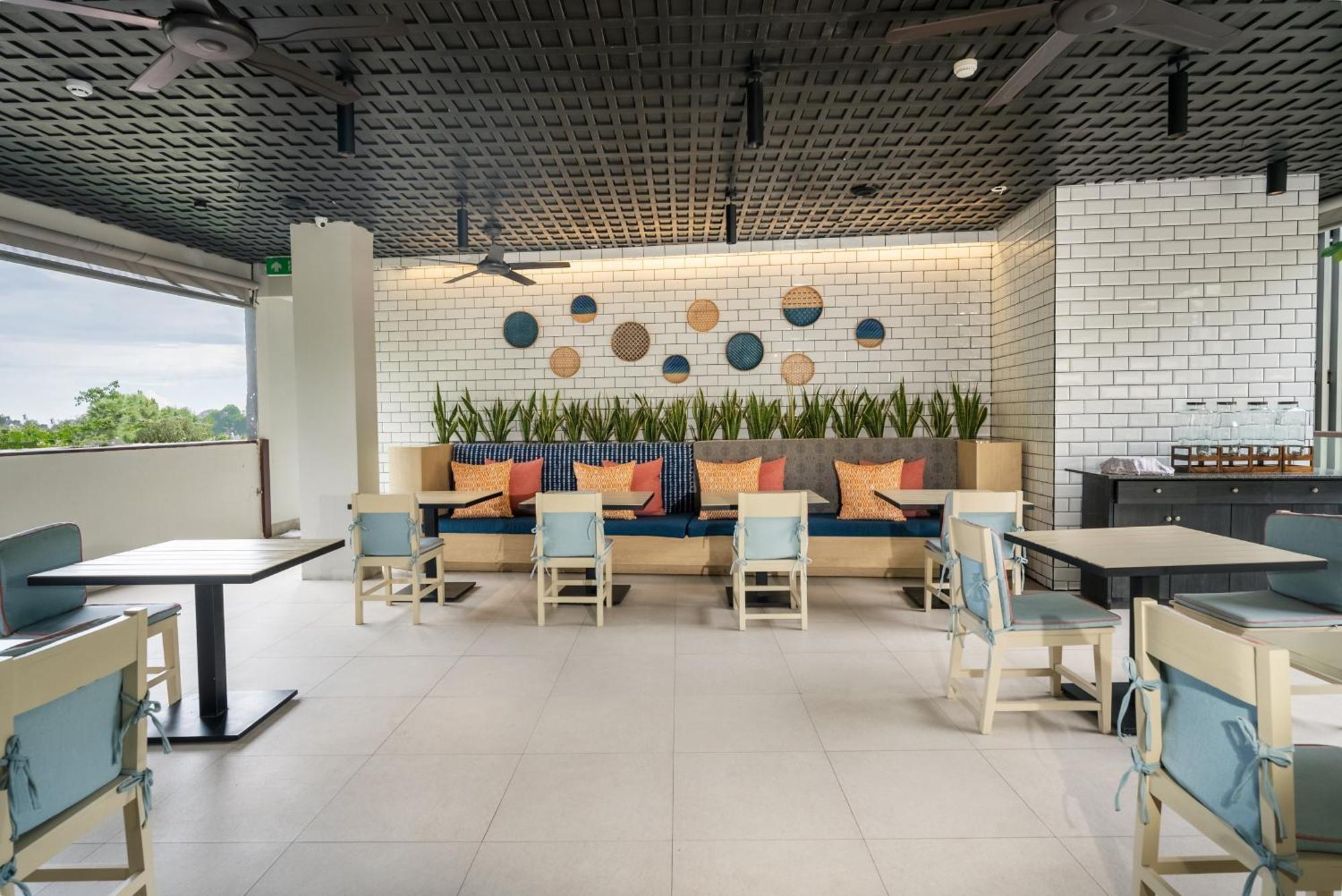 Hotel Ikon Phuket - Sha Extra Plus Karon Extérieur photo
