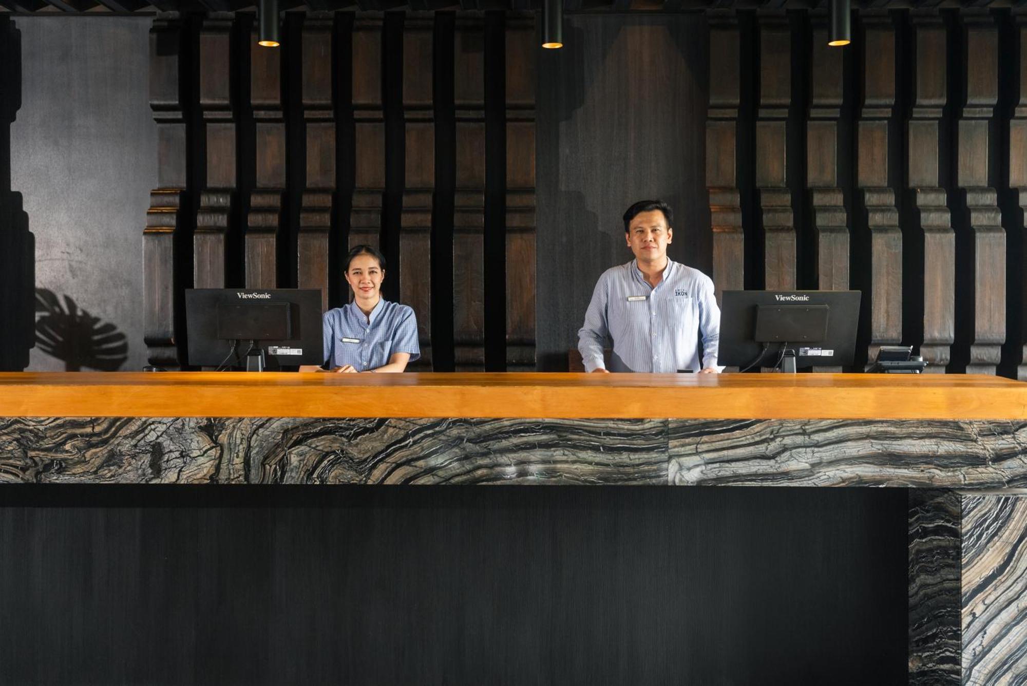 Hotel Ikon Phuket - Sha Extra Plus Karon Extérieur photo