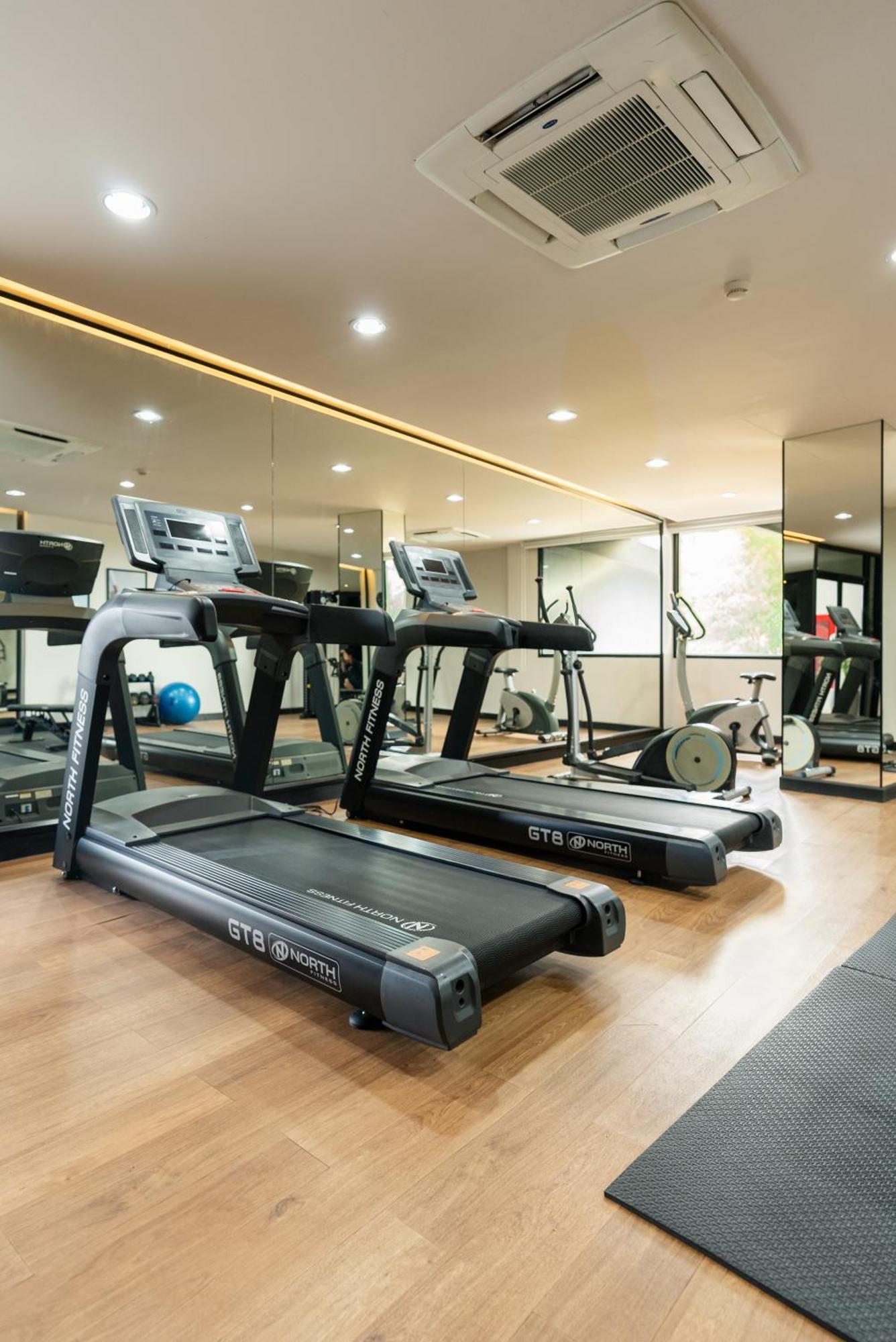 Hotel Ikon Phuket - Sha Extra Plus Karon Extérieur photo